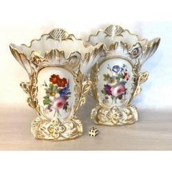 Paire De Vases De Cheminée Ou De Mariée Porcelaine De Paris