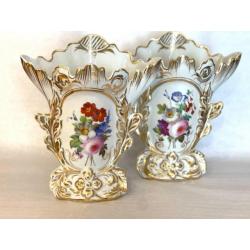 Paire De Vases De Cheminée Ou De Mariée Porcelaine De Paris