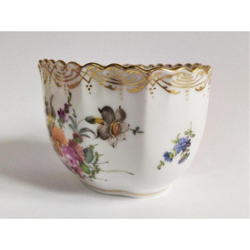 Coupe Festonnée Porcelaine De Dresde