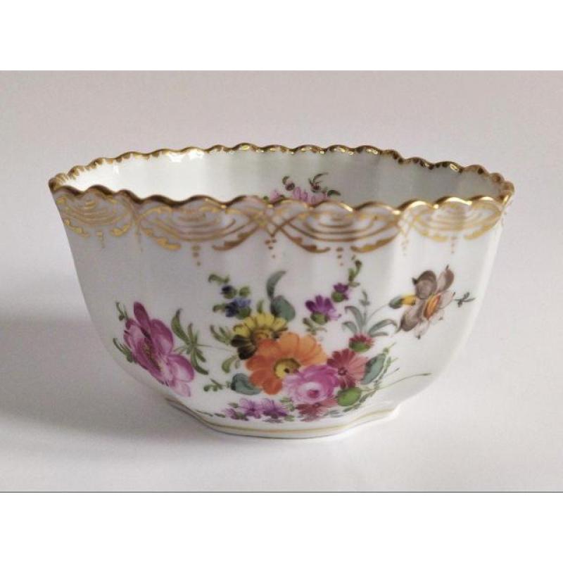 Coupe Festonnée Porcelaine De Dresde