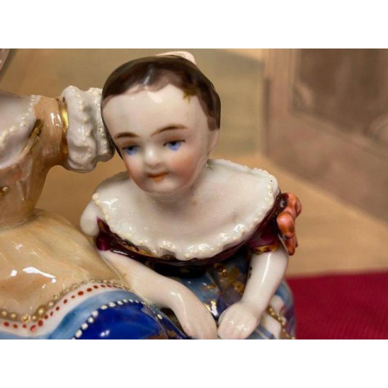 Jolies Figurines En Porcelaine