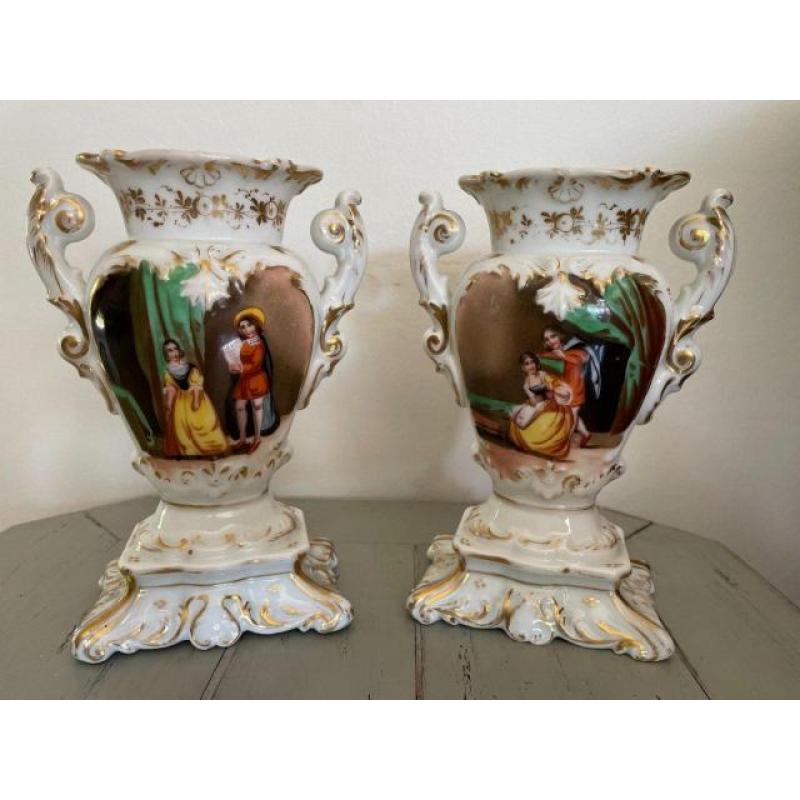 Paire De Vases En Porcelaine De Paris