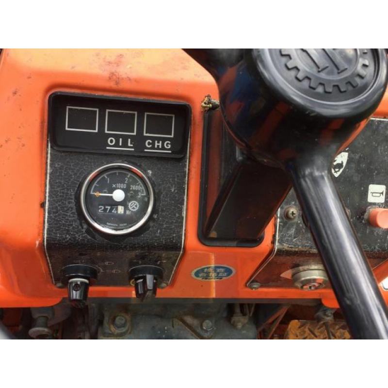 Tracteur kubota ZB1600 + broyeur mistral 93c + bac benne