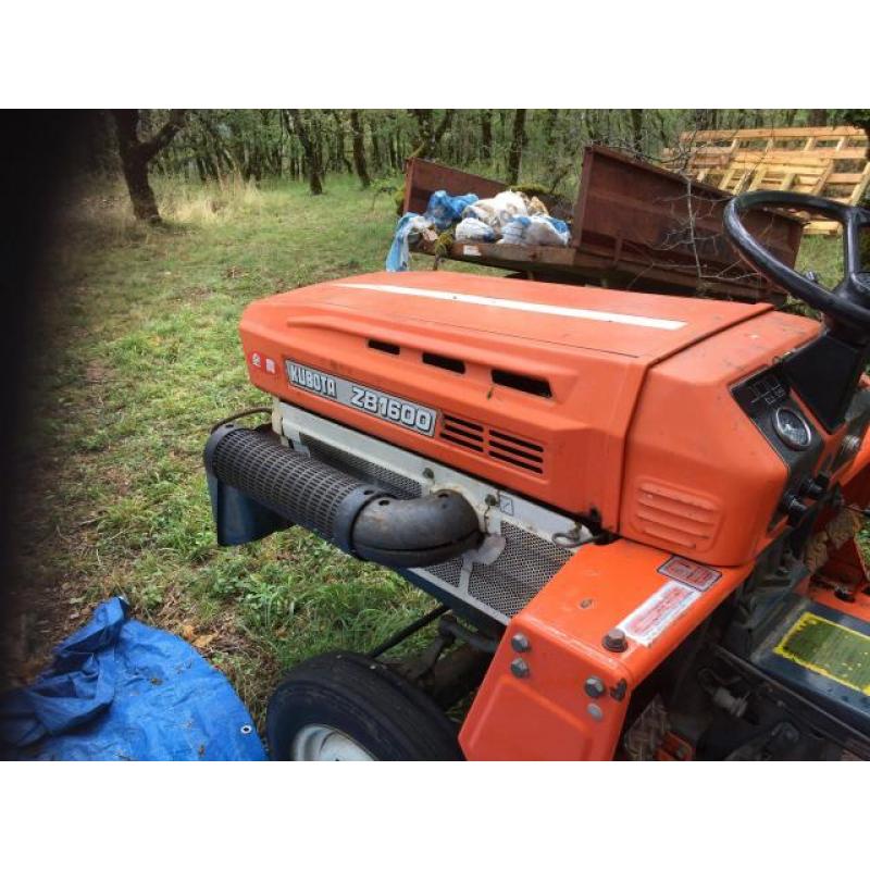 Tracteur kubota ZB1600 + broyeur mistral 93c + bac benne